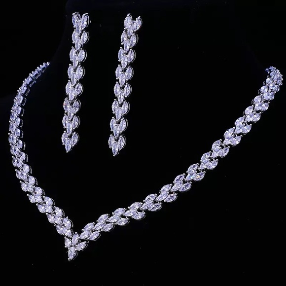 Bridal Jewelry AAAAA Cubic Zirconia Set - Picture 4 of 8